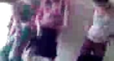 dildo sex Mulatto phim sex18+ cưỡi gà của bạn bè và đi tiểu.